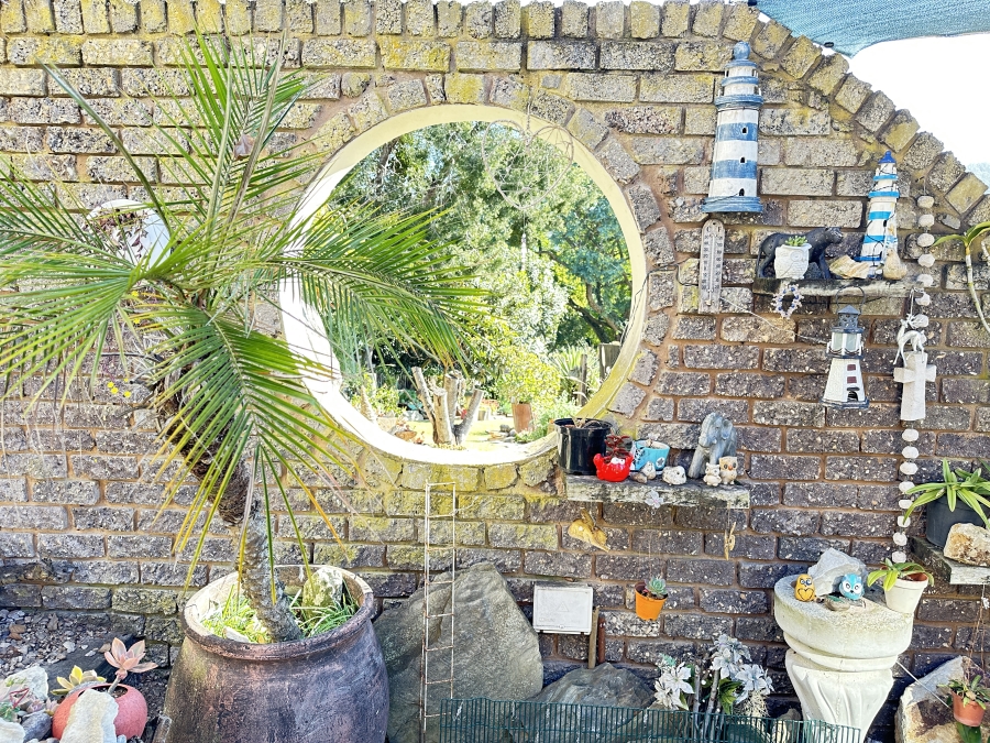 4 Bedroom Property for Sale in Sedgefield Central Western Cape
